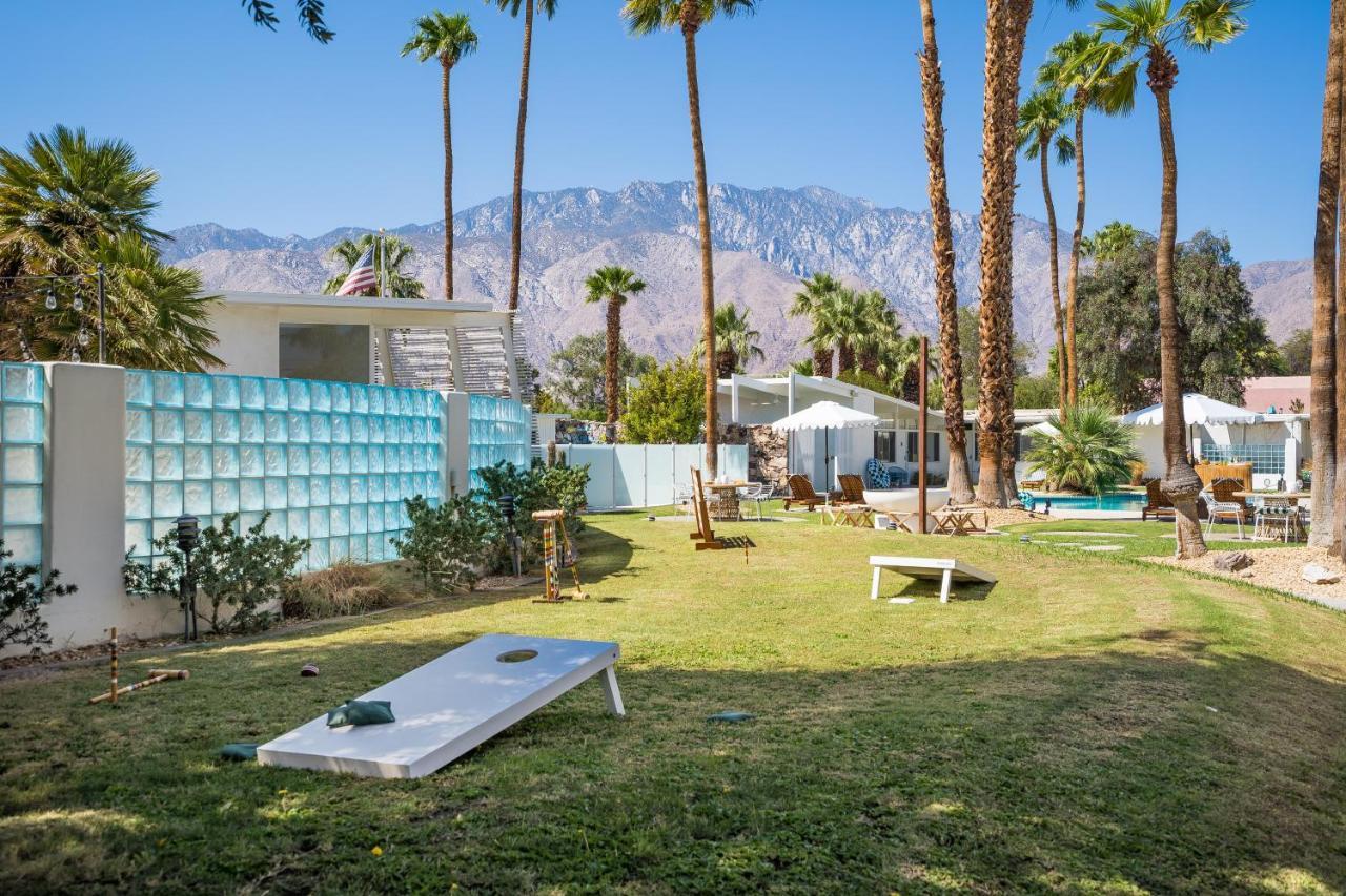 Monkey Tree Hotel By Avantstay Stylish Hotel In Palm Springs W Pool Buitenkant foto