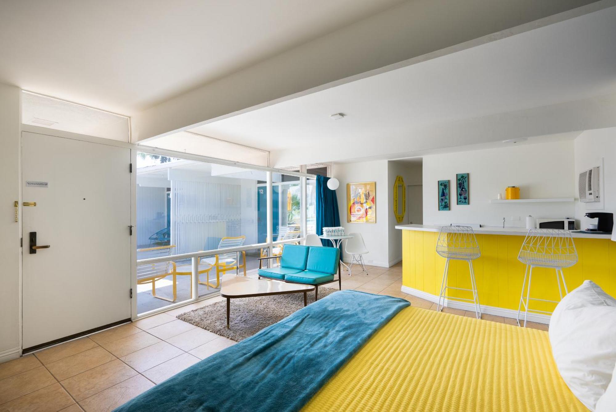 Monkey Tree Hotel By Avantstay Stylish Hotel In Palm Springs W Pool Buitenkant foto