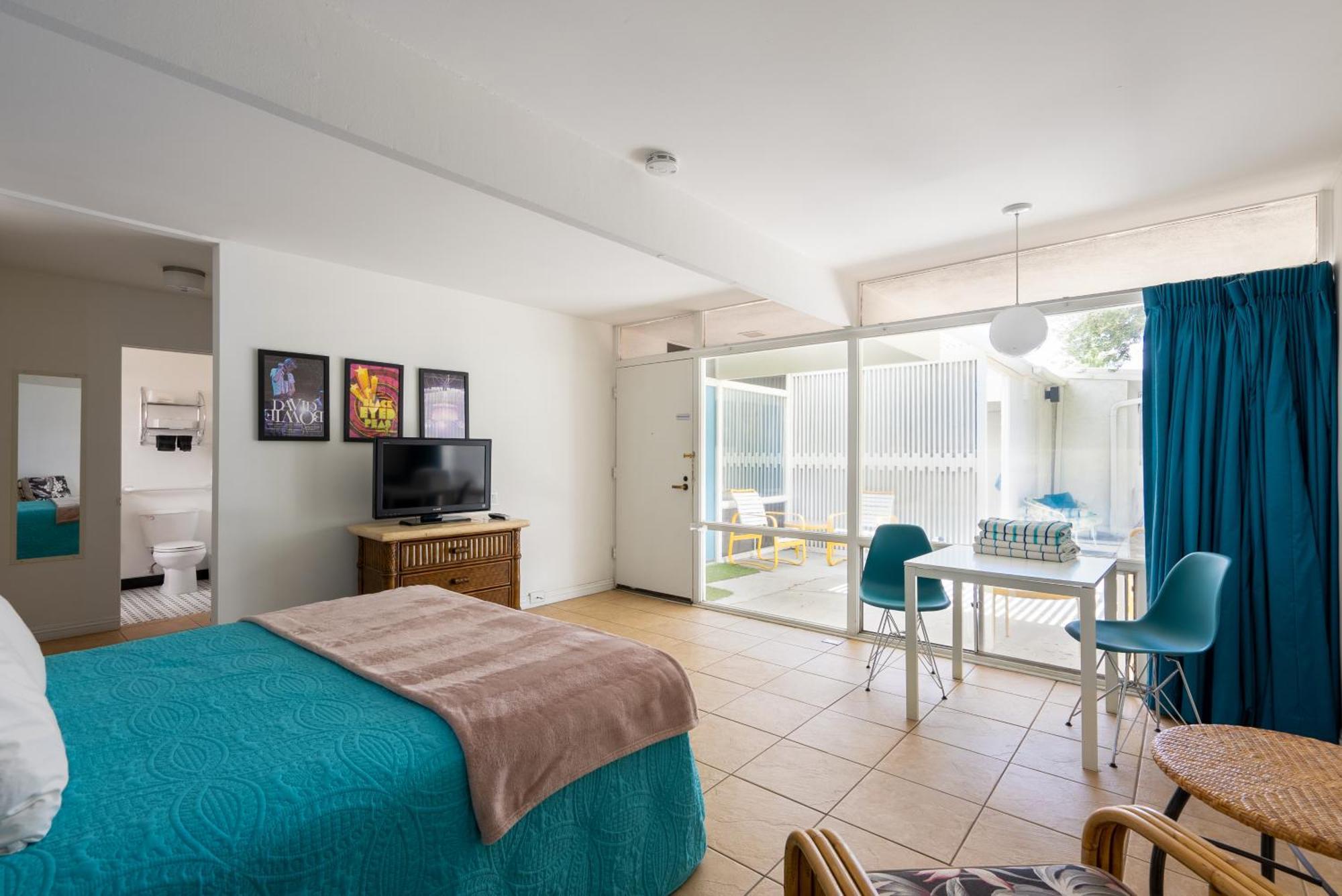 Monkey Tree Hotel By Avantstay Stylish Hotel In Palm Springs W Pool Buitenkant foto