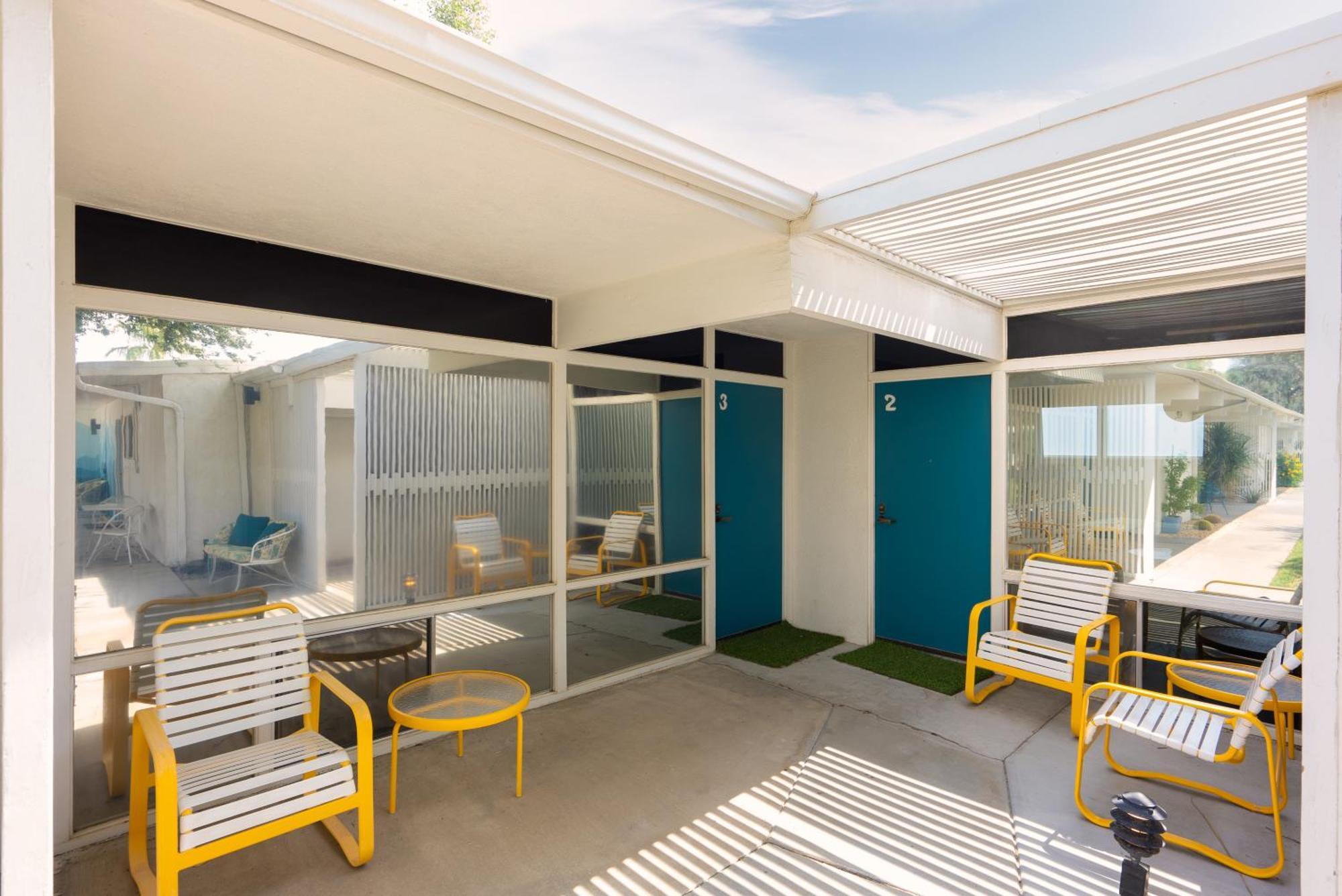 Monkey Tree Hotel By Avantstay Stylish Hotel In Palm Springs W Pool Buitenkant foto