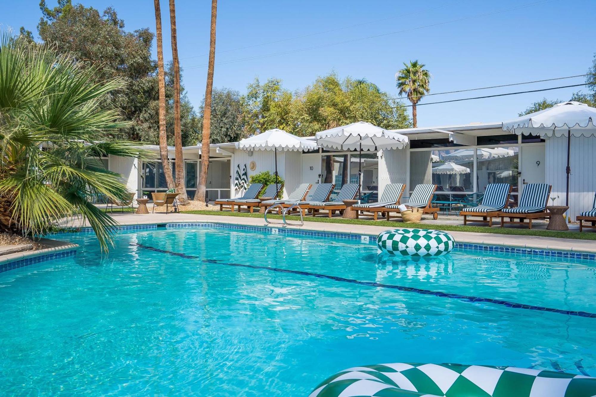 Monkey Tree Hotel By Avantstay Stylish Hotel In Palm Springs W Pool Buitenkant foto