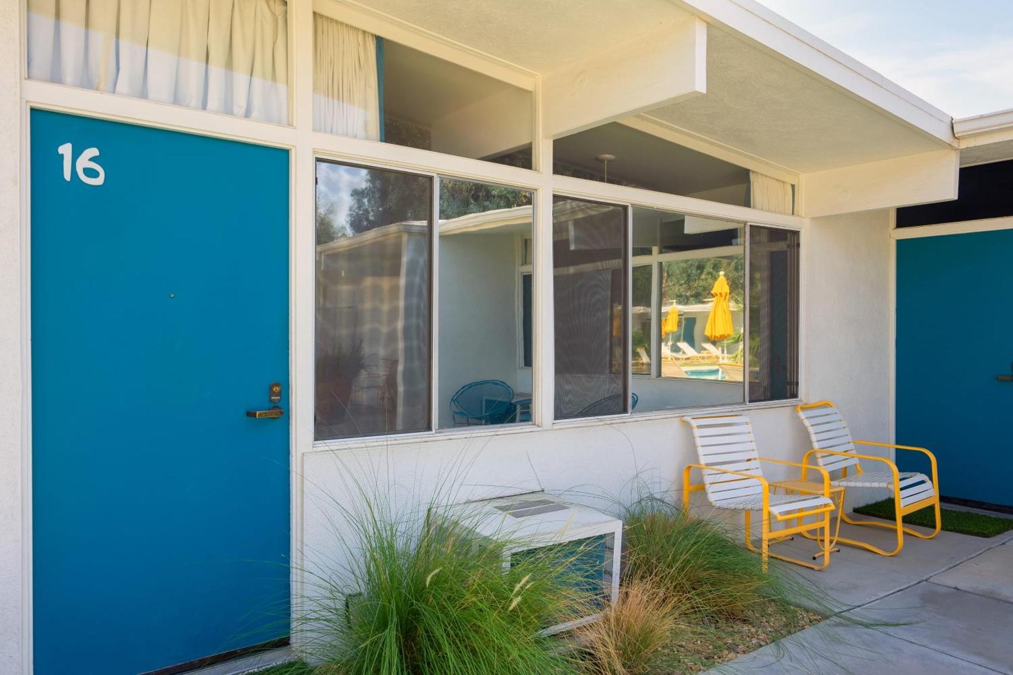 Monkey Tree Hotel By Avantstay Stylish Hotel In Palm Springs W Pool Buitenkant foto