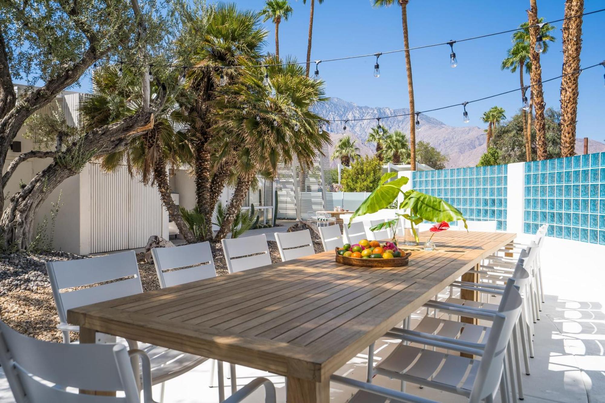 Monkey Tree Hotel By Avantstay Stylish Hotel In Palm Springs W Pool Buitenkant foto