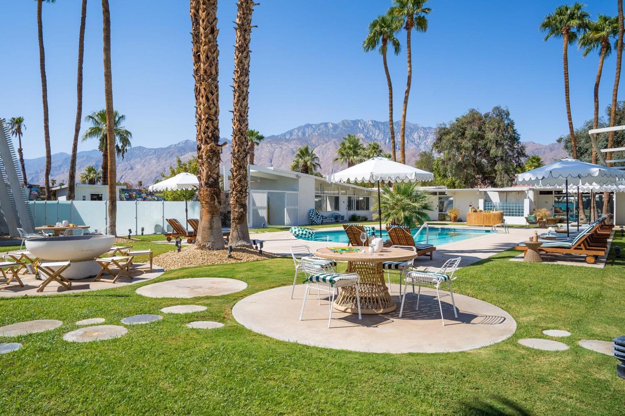 Monkey Tree Hotel By Avantstay Stylish Hotel In Palm Springs W Pool Buitenkant foto