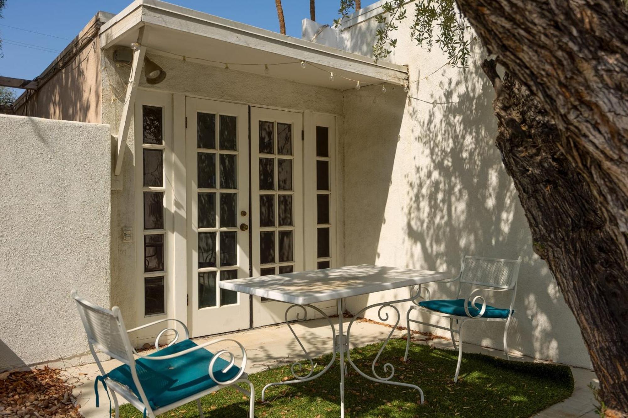 Monkey Tree Hotel By Avantstay Stylish Hotel In Palm Springs W Pool Buitenkant foto